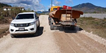 Avanzan trabajos de mantenimiento en tramo vial de Jalapa