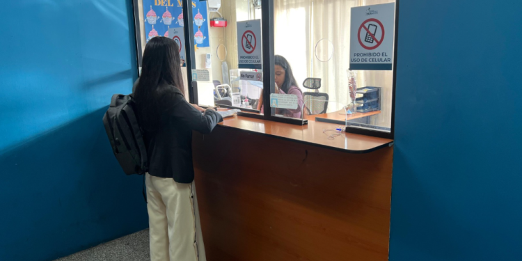 Personas con citas en fechas que habrá descansos deberán atender el anuncio de Migración. / Foto: IGM.