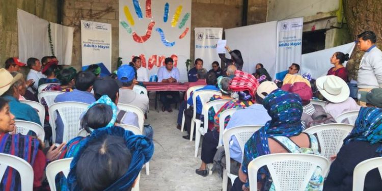 Notifican a nuevos beneficiarios del Programa Adulto Mayor en Santa Cruz La Laguna