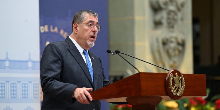 Presidente Arévalo: “Definitivamente sí habrá un aumento al salario mínimo”