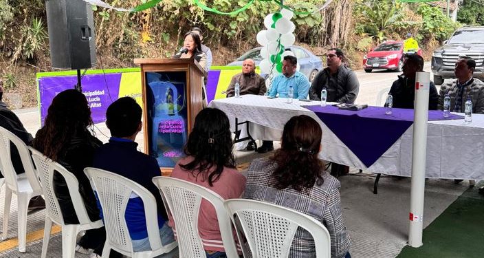 Entregan proyecto de mejoramiento de sistema de alcantarillado pluvial en Santa Lucía Milpas Altas