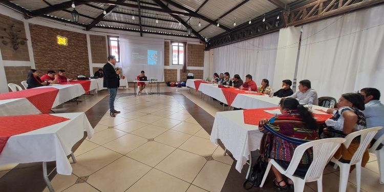 Capacitan a representantes no gubernamentales de Quiché que integrarán el Codede 2025-2026