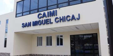 Entregan CAIMI en San Miguel Chicaj, un proyecto estratégico de atención en salud