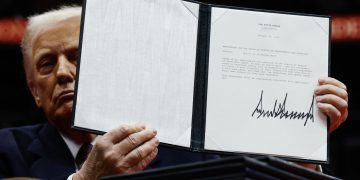 Presidente Donald Trump en su primer día de su segundo mandato. / Foto: EFE.