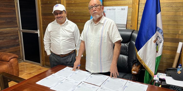 Convenios permitirán mejorar la infraestructura vial en Izabal