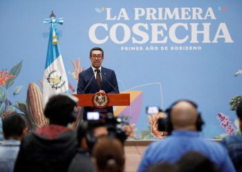 El ministro de Finanzas aseguró que el aumento al salario puede incrementar el crecimiento económico del país.