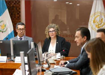 Autoridades de Finanzas y Economía se reúnen con empresarios de Italia para impulsar la atracción de inversiones. / Foto: Minfin.