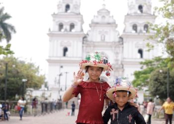 Basílica de Esquipulas, construida a mediados del siglo XVIII, recibe a millones de peregrinos. / Foto: Gilber García.