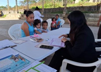 Brigadas nutricionales atienden a comunidades de Santa Rosa. / Foto: MSPAS.