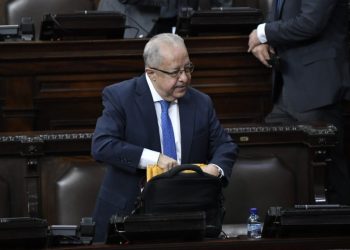 Canciller en segundo día de interpelación.