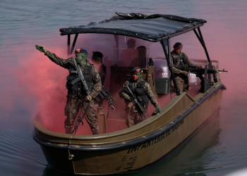 Botes de operaciones fluviales contribuirán a la seguridad del país. / Foto: Noé Pérez.