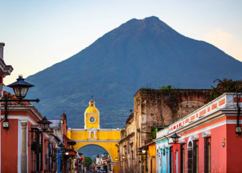 El encanto de Antigua Guatemala sigue enamorando a miles
