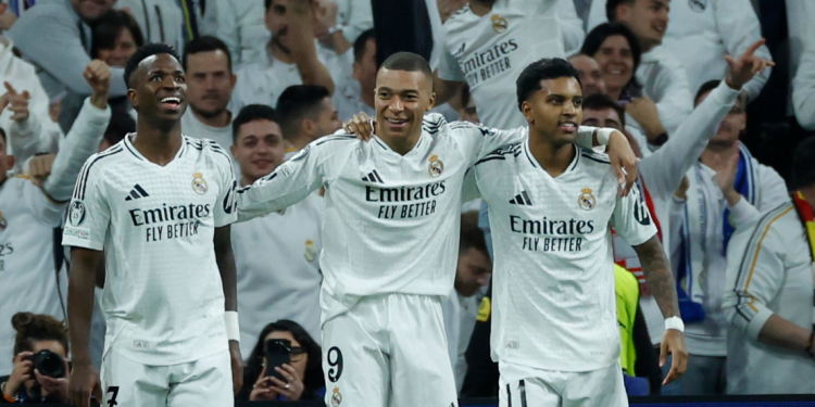 El tridente blanco da un respiro al Real Madrid en la Champions League