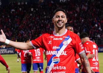 Clausura 2025: La luna de Xelajú ilumina un 5-1 ante Antigua GFC
