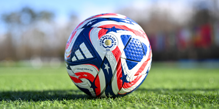 FIFA presenta el balón para el Mundial de Clubes 2025