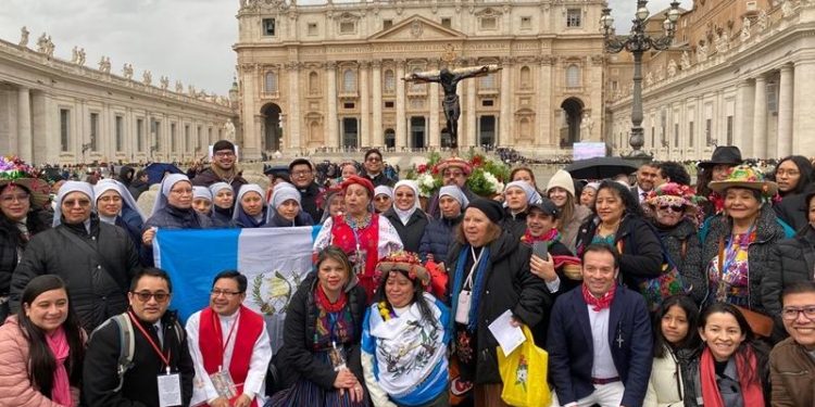 Misa en honor del Cristo Negro de Esquipulas se ofició en Ciudad del Vaticano. / Foto Minex.