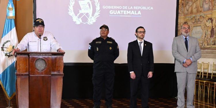 Conferencia de prensa sobre caso Lev Tahor.