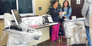 La Dirección Departamental de Redes Integradas de Servicios de Salud de Quetzaltenango entrega moderno equipo de atención en salud materno neonatal a cuatro unidades de servicio.