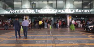 El Aeropuerto Internacional La Aurora continúa con proceso de modernización. / Foto: Archivo.