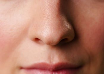 Expertos analizan papel de fosas nasales ante ingreso de aerosoles. / Foto: Gloria Santomauro.