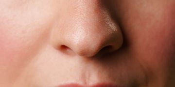 Expertos analizan papel de fosas nasales ante ingreso de aerosoles. / Foto: Gloria Santomauro.