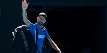 Djokovic se retira del Australian Open por lesión ante Zverev