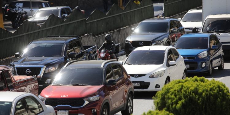 IGSS da recomendaciones para manejar el estrés por tránsito vehicular. / Foto: IGSS.