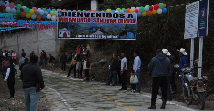 Mejoramiento de camino rural beneficiará a ciudadanos de San Juan Ermita