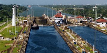 Lago Gatún en el Canal de Panamá. / Foto: Wikipedia.