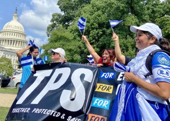 Migrantes de Guatemala y otros países centroamericanos piden a Biden que otorgue o extienda el TPS antes de que deje la Casa Blanca.