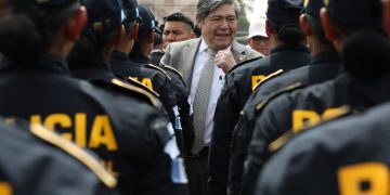 Ministro de Gobernación externa agradecimiento a fuerzas policiales este 1 de enero de 2025. / Foto: Mingob.