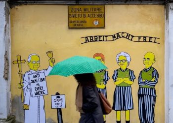 Mural en Milán contra las prácticas antisemitas y en recuerdo del Holocausto. / Foto: EFE.