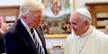 El papa Francisco señala que si Trump cumple sus planes de deportaciones masivas será una desgracia.