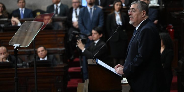 Presidente resaltó el papel de la educación y la formación en su primer informe de gobierno. / Foto: Byron de la Cruz.