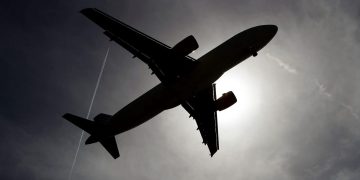 Según estudio cientíifico, la exposición al ruido de los aviones empeora las afecciones cardiacas preexistentes.