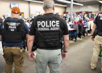 Redadas de inmigrantes irregulares continúan en Estados Unidos. / Foto: France 24.