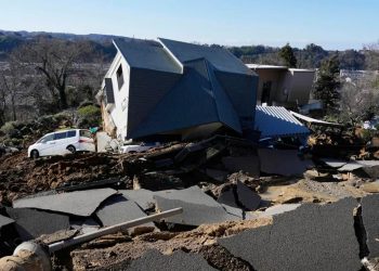 El terremoto de 6.9 grados causó severos daños en Miyazaki, Japón, donde se emitió una alerta de tsunami.