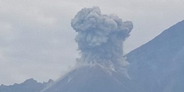 El equipo italiano de vulcanólogos estudiará la actividad de los volcanes Santiaguito (en la foto) y de Fuego.