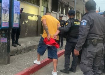 Las investigaciones continúan con el objetivo de establecer responsabilidades y posibles nexos externos que pudieron facilitar el acceso a los uniformes. / Foto: PNC