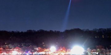 Avión comercial choca con helicóptero del Ejército en Washington, Estados Unidos