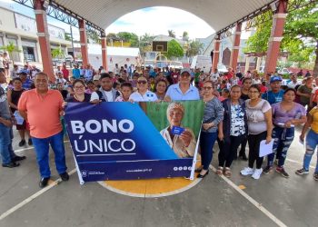 Entregan bono único a beneficiarias de Pasaco, Jutiapa