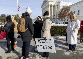 El Tribunal Supremo de EE.UU. mantuvo en firme la ley que obliga a suspender TikTok este domingo 19 de enero.