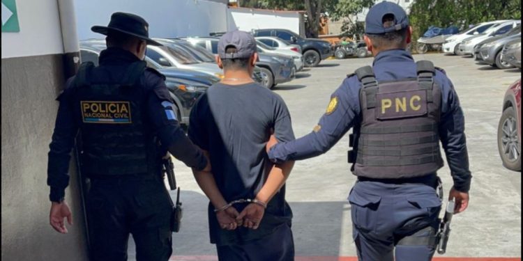 El caso de Josué “N” continuará siendo investigado para determinar su posible participación en otros hechos delictivos. / Foto: PNC