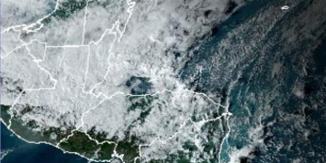 Probabilidad de lluvia para este fin de semana. / Foto: NOAA-NHC.