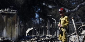 Vientos podrían avivar los incendios en Los Ángeles. / Foto: EFE.