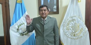 Herman Carlos Ríos toma posesión como nuevo gobernador de Quiché
