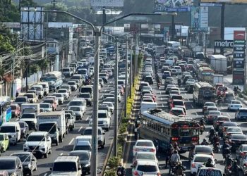 Las horas pico, particularmente entre las 6:00 a.m. y las 8:30 a.m., podrían ser críticas. / Foto: DT - PNC