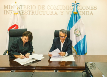 Sector público y privado se unen para actualizar el “libro azul” de construcción vial. / Foto: CIV