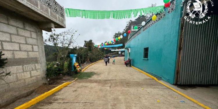 Avanzan obras que impulsan el desarrollo en Momostenango, Totonicapán