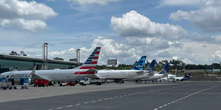 Retoman actividades en el aeropuerto La Aurora. / Foto: archivo DGAC.